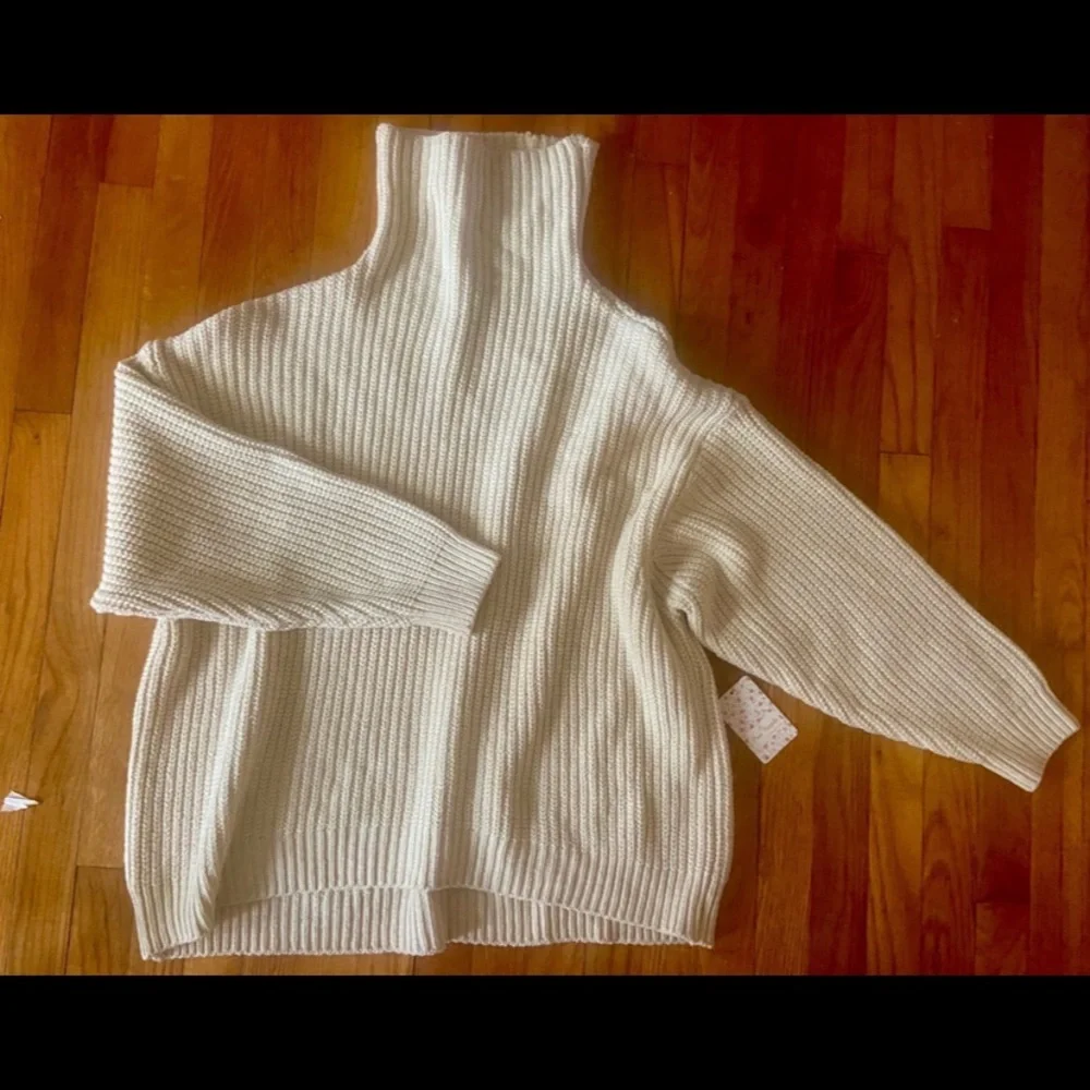 FREE PEOPLE Oversize COTTON BLEND RIB KNIT SWEATER-SzL Funnel neck NWT -SPRING - Picture 5 of 9